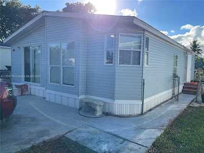 19800 SW 180th Ave Unit 169 Miami, FL 33187