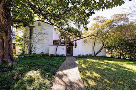 4557 S Versailles Avenue Highland Park, TX 75205