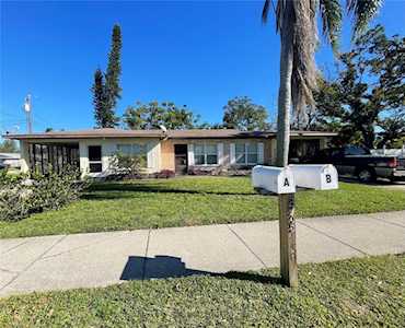 4705 20th St W #A&B Bradenton, FL 34207