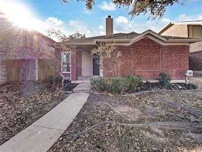 1004 Alameda Drive Carrollton, TX 75007