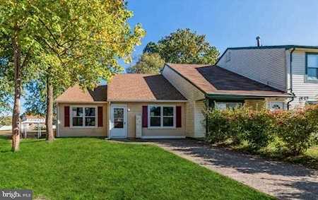 13 Aldeberan Ct Blackwood, NJ 08012
