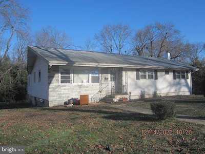 411 Glen Ave Moorestown, NJ 08057