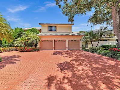 601 E Laurel Ln Pembroke Pines, FL 33027