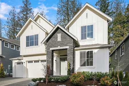 24456 NE 19th Place Sammamish, WA 98074