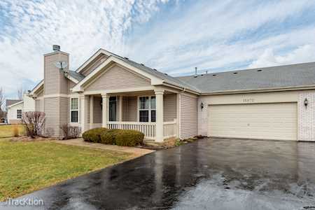 15972 Buckner Pond Way Crest Hill, IL 60403