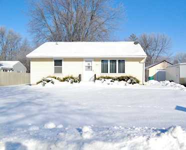 661 7th Street SW Wells, MN 56097