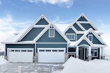 17040 46th Avenue N Plymouth, MN 55446