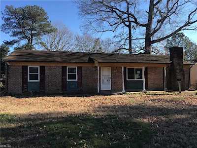 625 Bethune Dr Virginia Beach, VA 23452