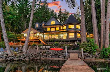 270 NE Panther Lake Rd Bremerton, WA 98312