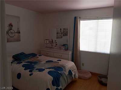 1860 Cane Hill Dr Las Vegas, NV 89142