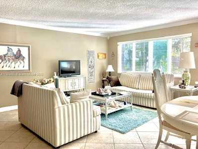 Address Withheld Bay Harbor Islands, FL 33154