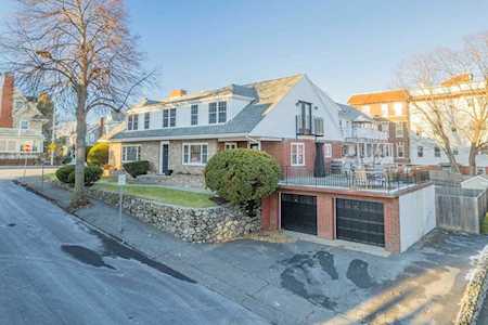 4 Wallace Rd Lynn, MA 01902