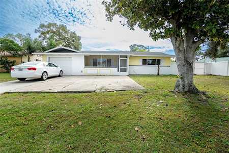 1713 Sunset Point Rd Clearwater, FL 33755