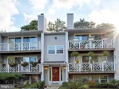 3 Sequoia Ct Marlton, NJ 08053