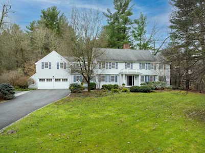 52 Ridge Hill Farm Rd Wellesley, MA 02482