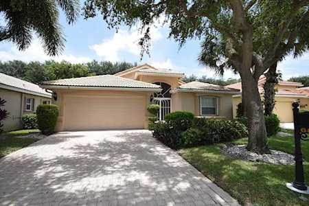 6809 Viale Elizabeth Delray Beach, FL 33446
