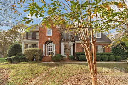 3121 Providence Hills Dr Matthews, NC 28105