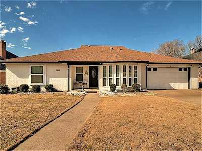 7305 Shady Hollow Lane North Richland Hills, TX 76182