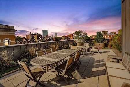 32 Derne St #3A Boston, MA 02114