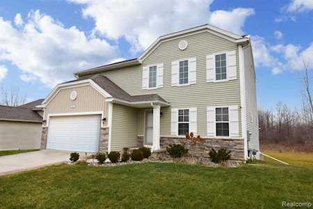 5175 Redwood Ln Grand Blanc Twp, MI 48439