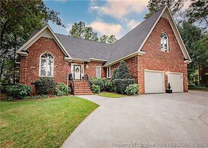 6040 Iverleigh Circle Fayetteville, NC 28311
