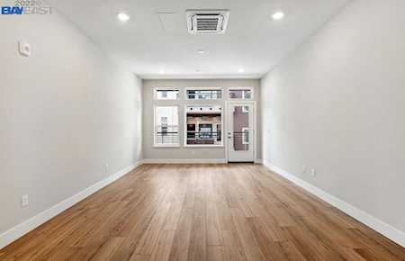 220 Waters Park Circle #203 San Mateo, CA 94403