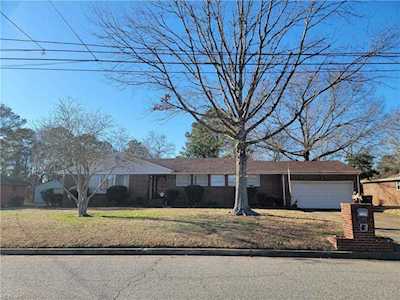 937 Flintfield Cres Chesapeake, VA 23321
