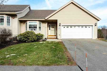 166 Hall Rd Fremont, NH 03044
