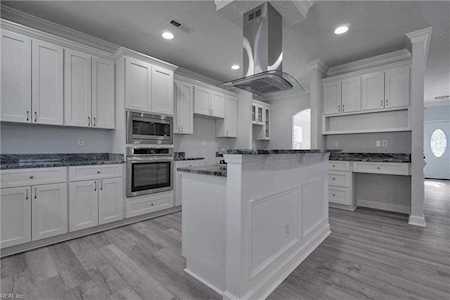 962 N King St #B Hampton, VA 23669