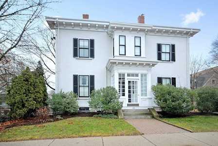 22 Pleasant St #1 Arlington, MA 02476
