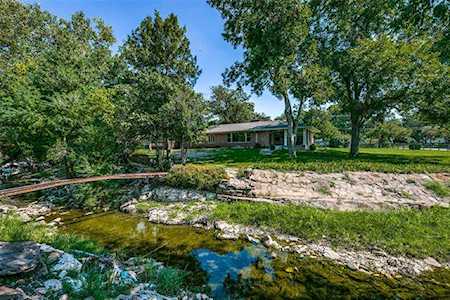 9714 Losa Drive Dallas, TX 75218