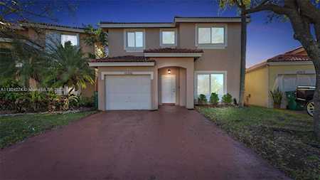 16306 SW 100th Ter Miami, FL 33196