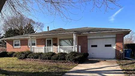 1313 Iowa Street Mishawaka, IN 46544