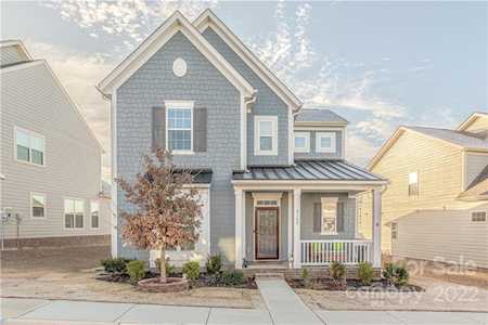 6142 Cloverdale Dr Tega Cay, SC 29708