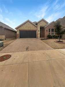 412 Balmora Way Roanoke, TX 76262