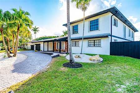 1121 SW 75th Ave Plantation, FL 33317