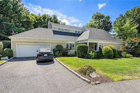13 Berkley Court Briarcliff Manor, NY 10510