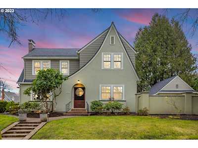 3009 SE Lambert ST Portland, OR 97202
