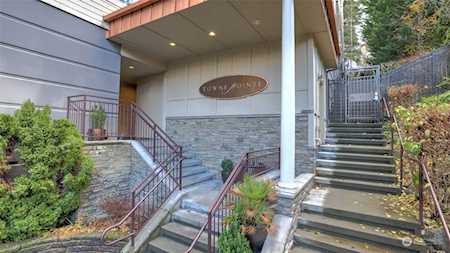 8850 Redmond-Woodinville Rd NE #403 Redmond, WA 98052