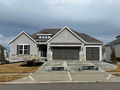 6823 Marion St Shawnee, KS 66218