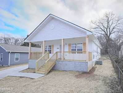 324 W Inskip Dr Knoxville, TN 37912