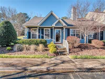 9108 Four Mile Creek Rd Charlotte, NC 28277