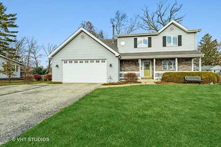 208 W Pleasant View Dr Mchenry, IL 60050