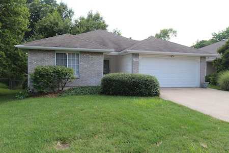 1300 Jean Rae DR Columbia, MO 65203