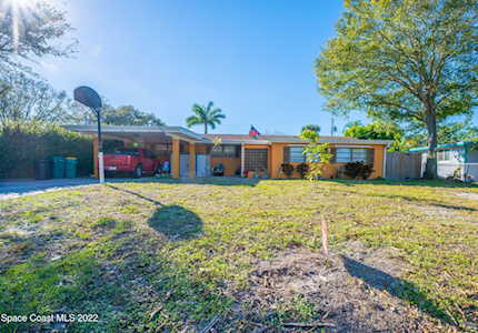 816 Glenmore Circle Melbourne, FL 32901