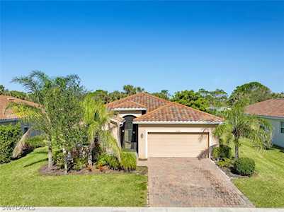 2565 N Caslotti Way Cape Coral, FL 33909