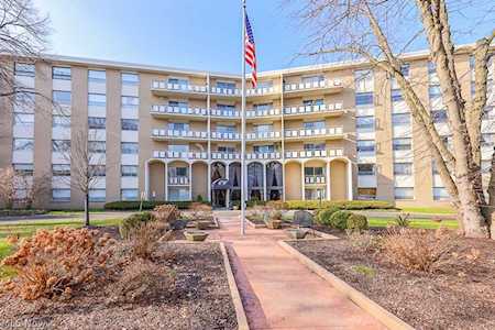 3400 Wooster Rd #204 Rocky River, OH 44116