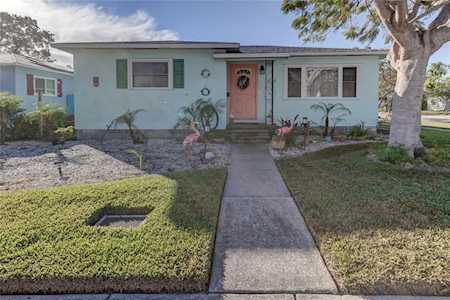 1438 38th Ave N St. Petersburg, FL 33704