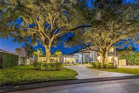 124 Live Oak Ln Largo, FL 33770