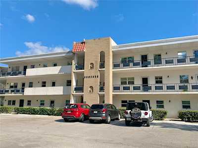 100 El Camino Dr #206 Winter Haven, FL 33884